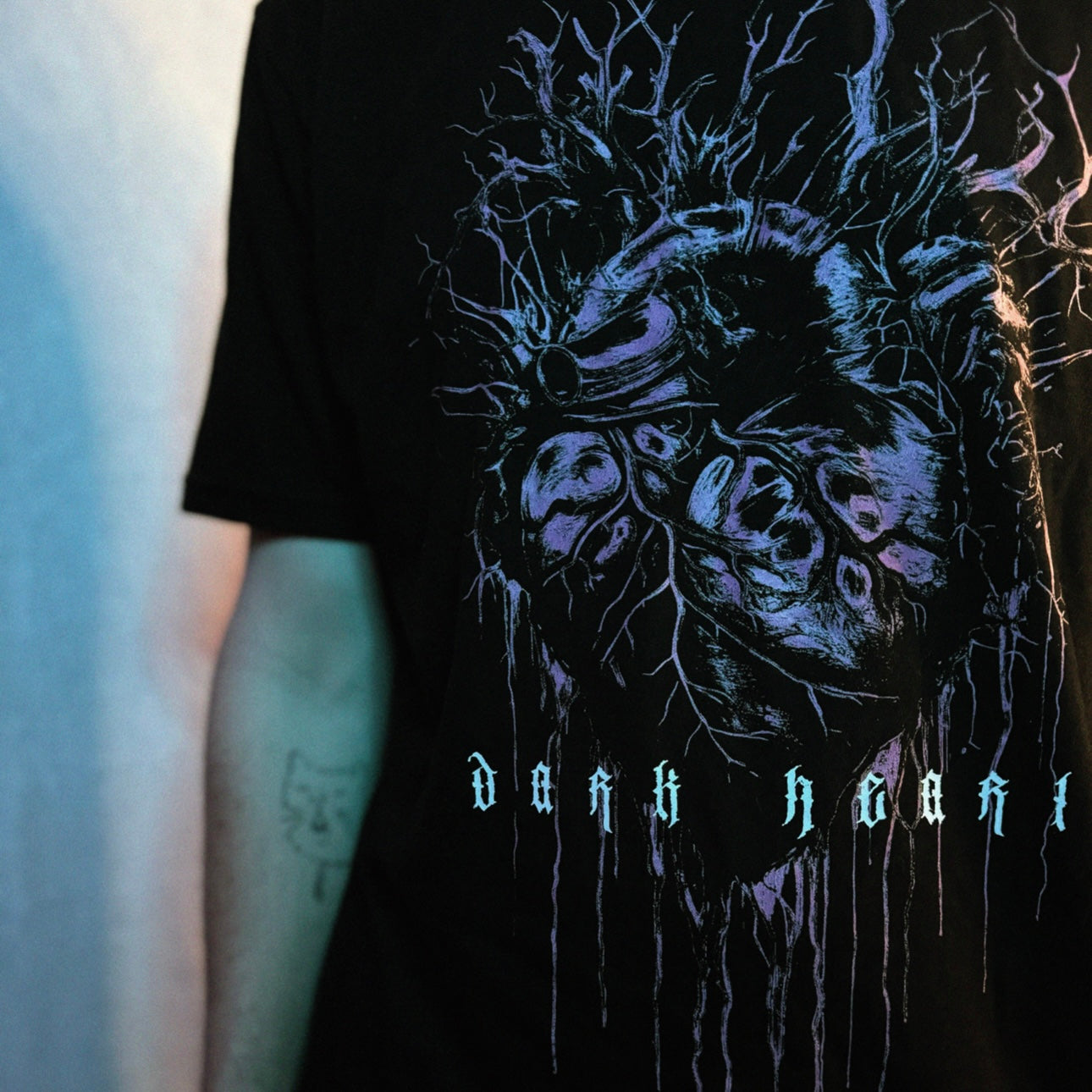 DARK HEART TEE