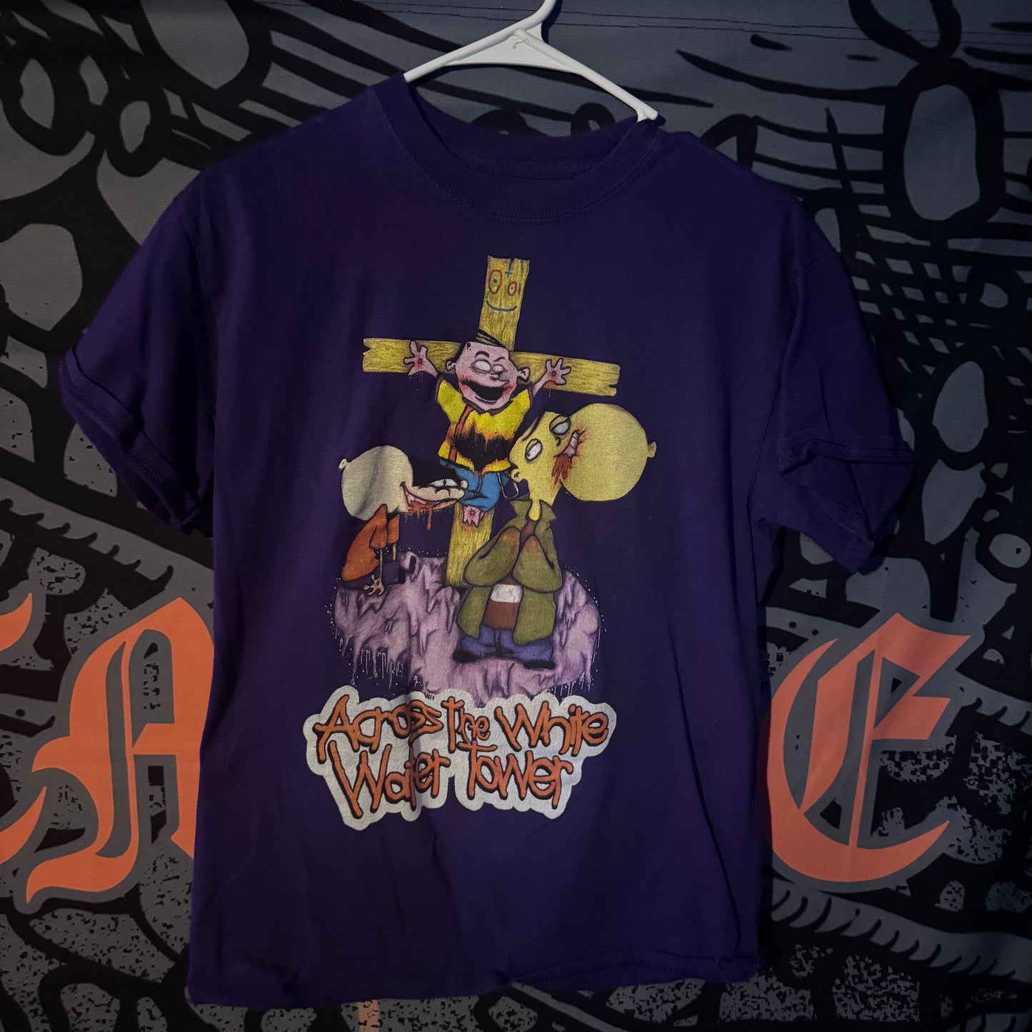 ACROSS THE WHITE WATER TOWER - TEE (MEDIUM)