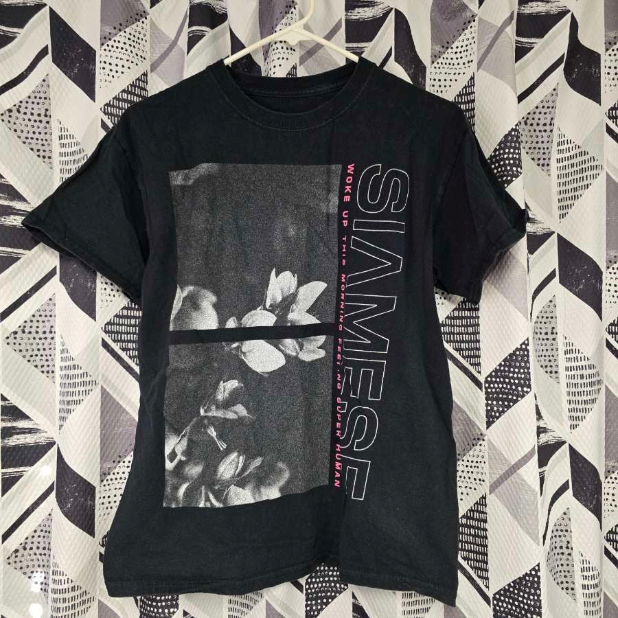 FLORAL TEE (MEDIUM)