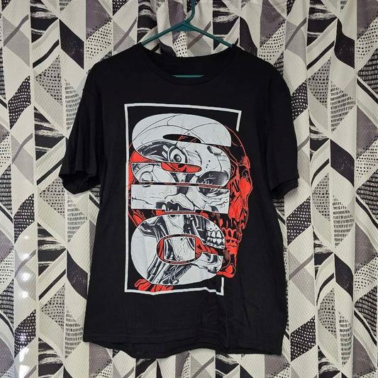 MODERN SKELETON TEE (MEDIUM)